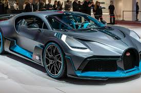 Supercarro-Bugatti divo